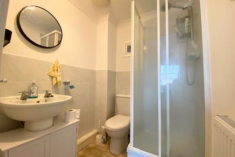 7 bedroom townhouse to rent, Ovett Gardens, Gateshead NE8