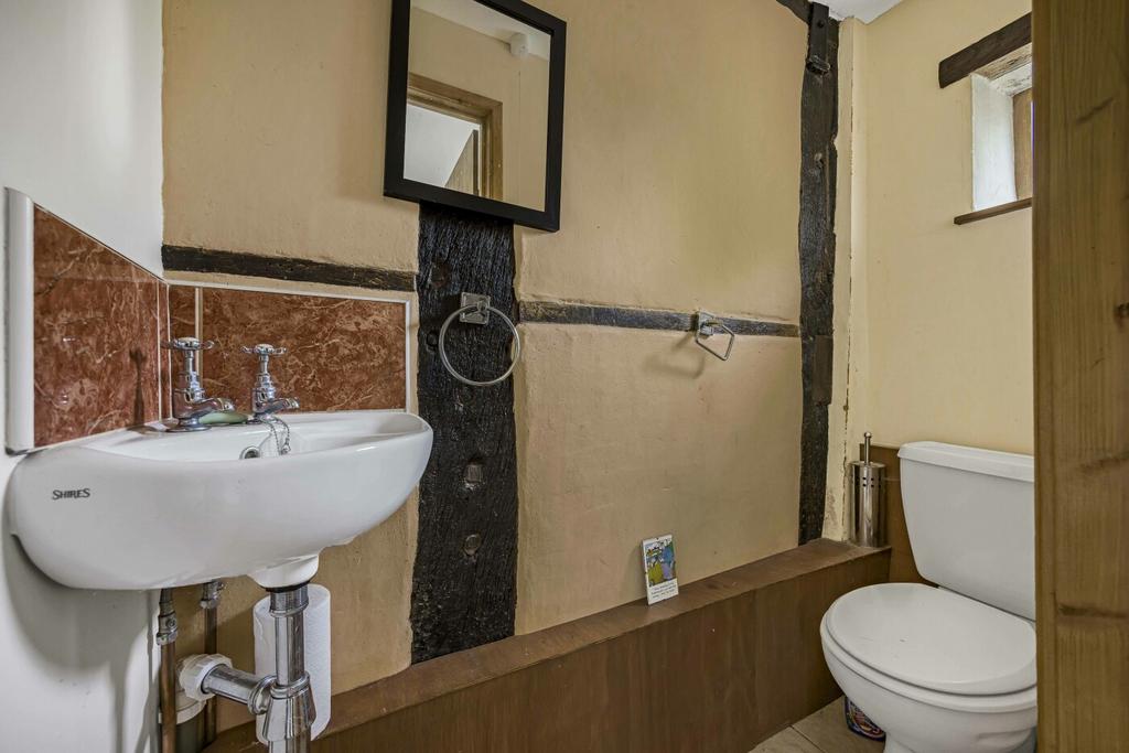 10 59948.jpg