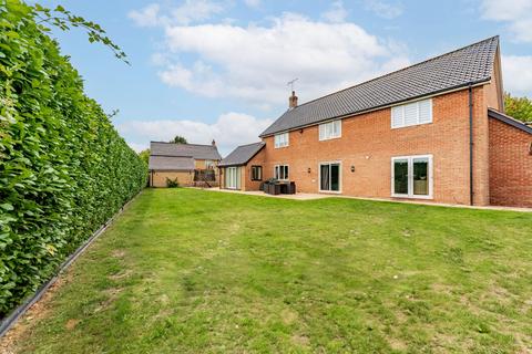 4 bedroom detached house for sale, Pipers Gardens, Diss IP22