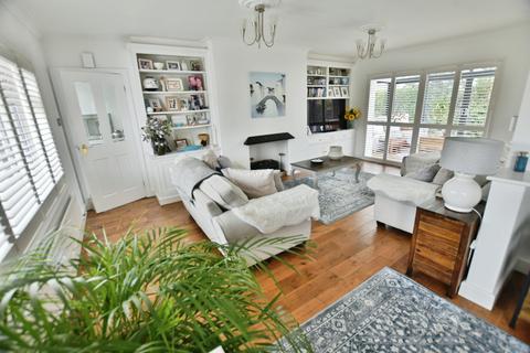 28 Little Acton Drive, Wrexham, LL12 8DH