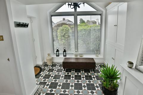 28 Little Acton Drive, Wrexham, LL12 8DH