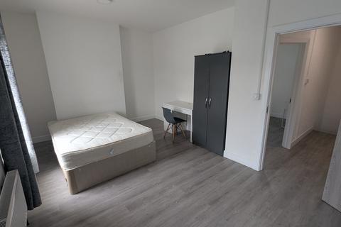 4 bedroom terraced house to rent, 141 Broadway