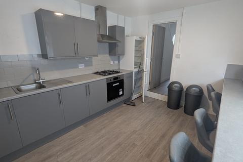 4 bedroom terraced house to rent, 141 Broadway