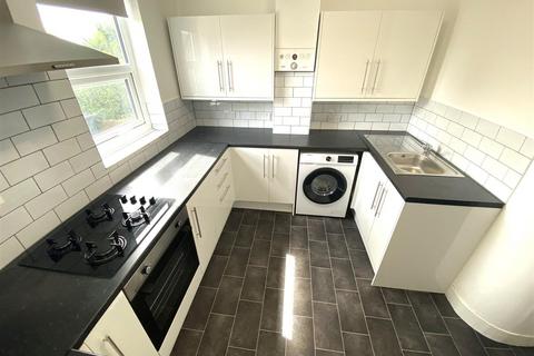 2 bedroom flat for sale, Grove Road, Walthamstow