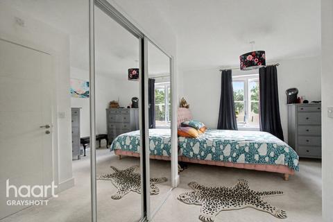 3 bedroom end of terrace house for sale, Monarch Green, Bordon