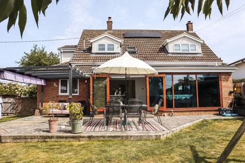 3 bedroom detached house for sale, Watford Road, Northampton NN6