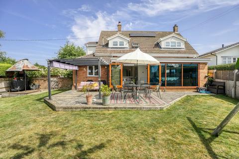 3 bedroom detached house for sale, Watford Road, Northampton NN6