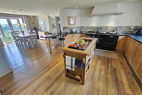 undefined, Mount Tavy Road, Tavistock