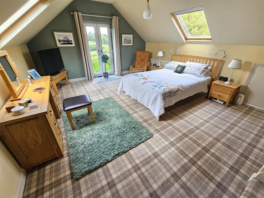 Master Bedroom.jpg
