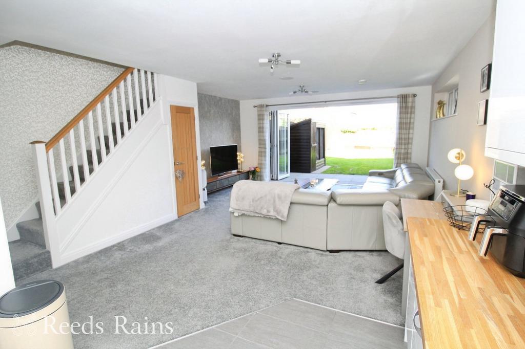Lounge/Kitchen