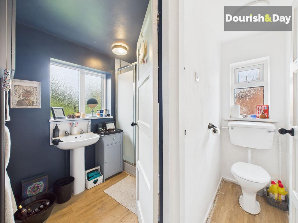 Separate WC &amp; Shower Room