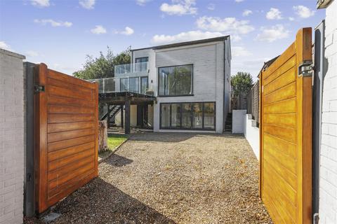 Stoneleigh Cheapside Road, Ascot, SL5 7QH