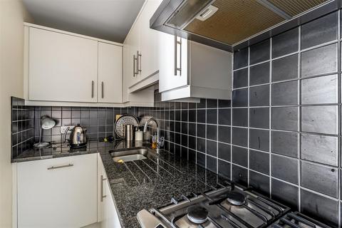 1 bedroom apartment for sale, PARKERS LANE, ASHTEAD, KT21