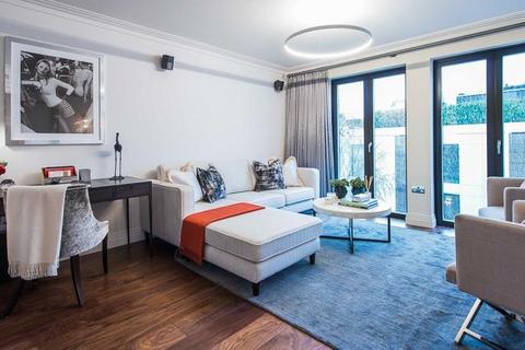 undefined, Fulham Road, London