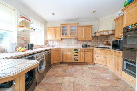 undefined, Court Road, Orpington