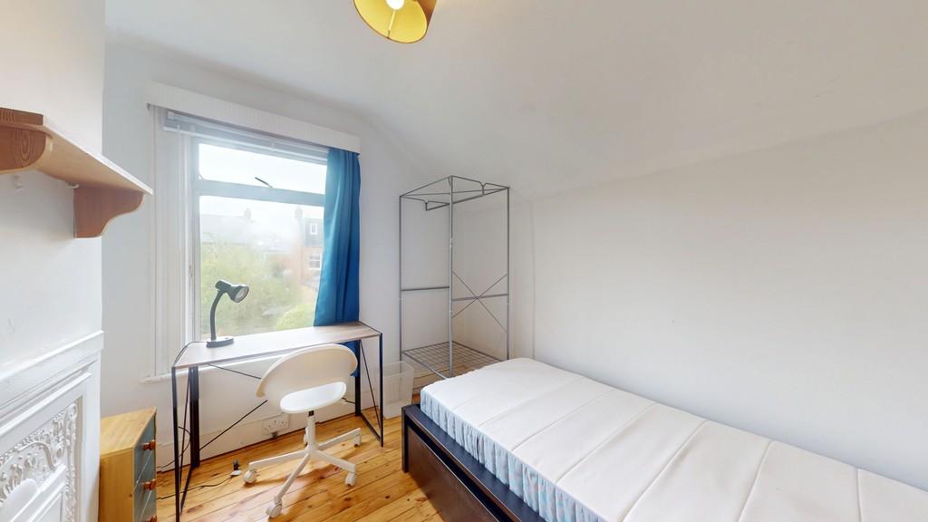 First Floor Rear Bedroom - Angle 2