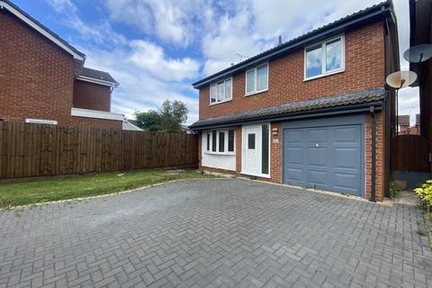 4 bedroom detached house to rent, Cranebrook Close, Leighton