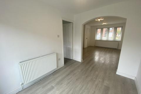4 bedroom detached house to rent, Cranebrook Close, Leighton