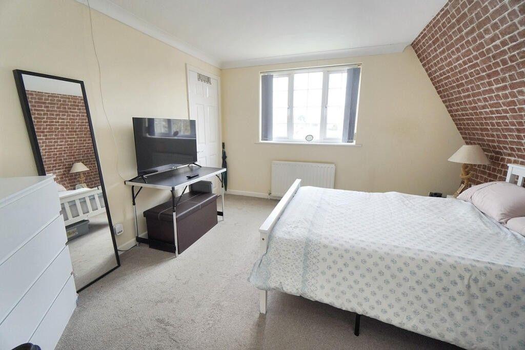 29 Tower Bed 2
