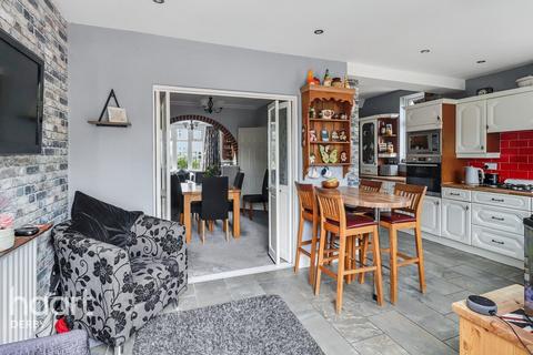 3 bedroom semi-detached house for sale, Melton Avenue, Littleover