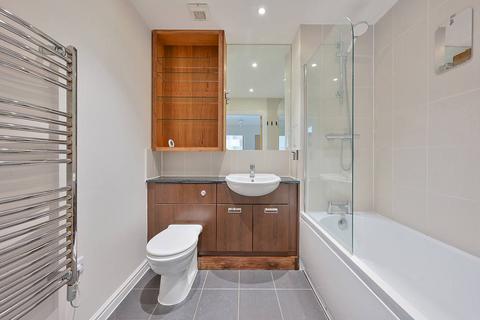 2 bedroom flat for sale, Clayponds Lane, Brentford, TW8