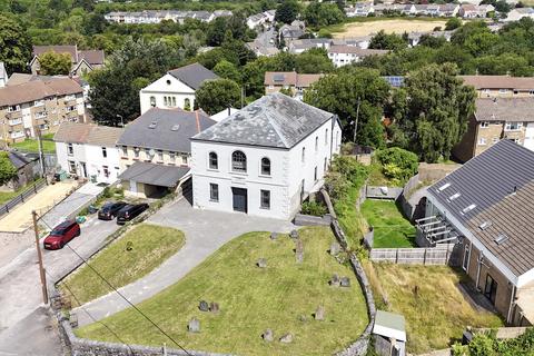 5 bedroom detached house for sale, Merthyr Road, Aberdare CF44