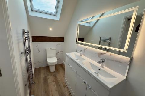 4 bedroom detached house for sale, Kings head Cottages. Royal Oak