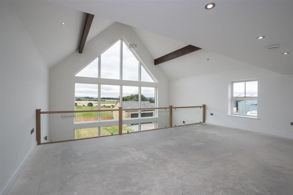 Mezzanine/Family Room