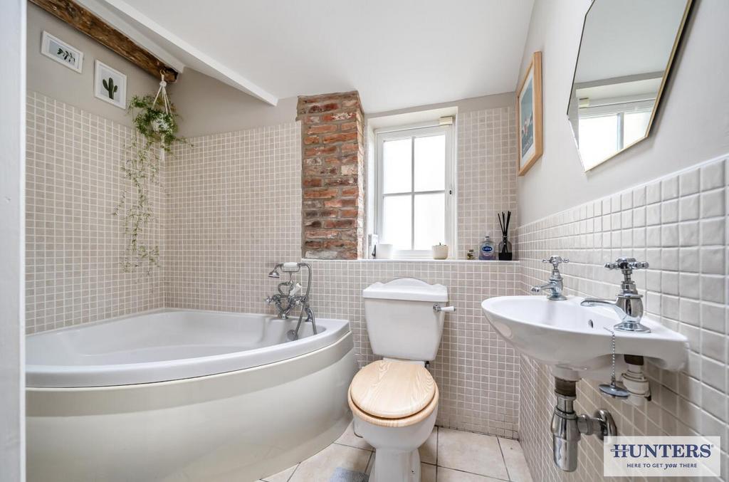 High House - Bathroom.jpg