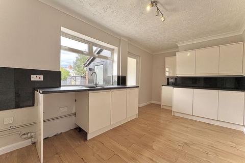 1 Crawford Avenue, Lanesfield, Wolverhampton, WV4 6PL