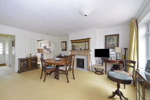 3 bedroom terraced house for sale, Charts Close, Cranleigh
