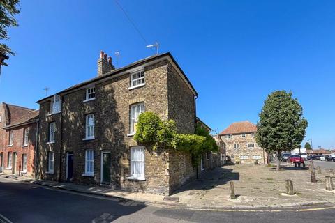 undefined, Knightrider Street, Sandwich
