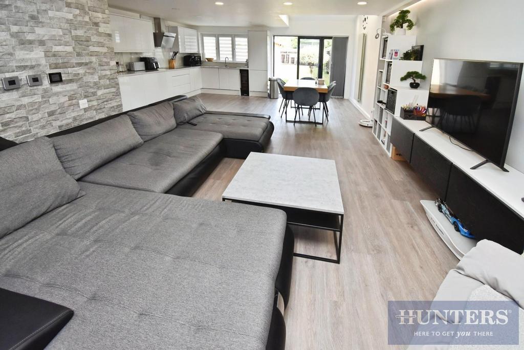 Family -Living-Kitchen