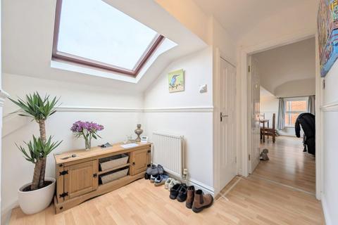 2 bedroom apartment to rent, To Let - Grosvenor Road, Birkdale - Two Bedroom Apartment