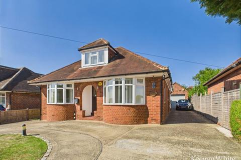 4 bedroom detached house for sale, New Drive - Immaculate Throughout - Closed Chain