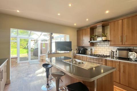4 bedroom detached house for sale, New Drive - Immaculate Throughout - Closed Chain