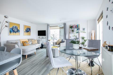 2 bedroom flat to rent, West Coast, Beacon Road, BH2