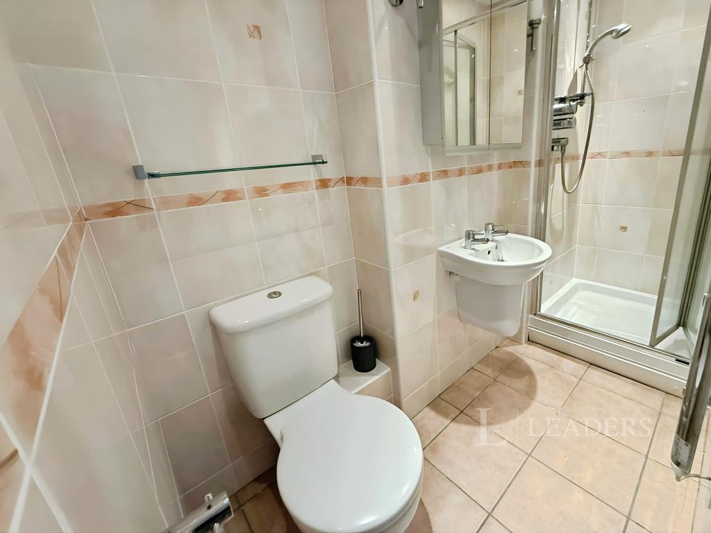 Edited mid bathroom
