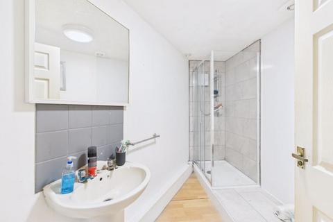 undefined, Flat 6 , 6 St. James Street, South Petherton