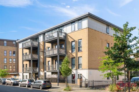 2 bedroom flat for sale, Almond Court, Woodmill Road, London