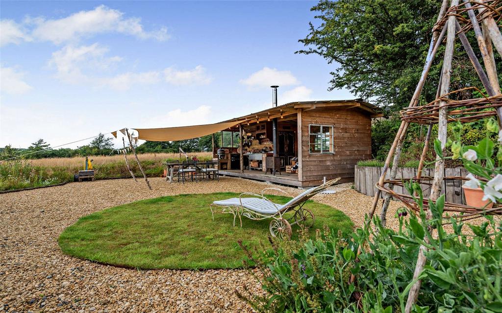 Outdoor Kitchen