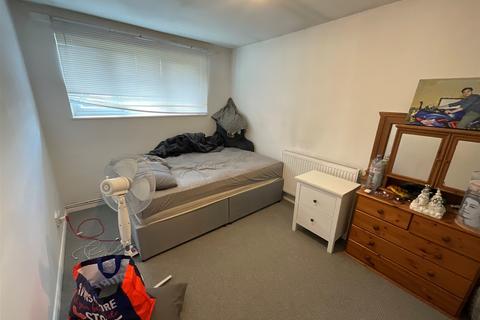 47 Thistledown, Basildon, SS14 1JU