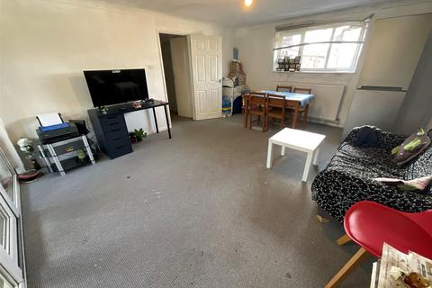47 Thistledown, Basildon, SS14 1JU