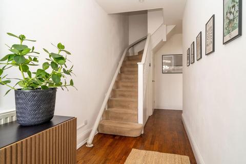 6 bedroom semi-detached house for sale, Westside, London NW4