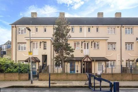 3 bedroom maisonette for sale, Pemell Close, London, E1 4JU