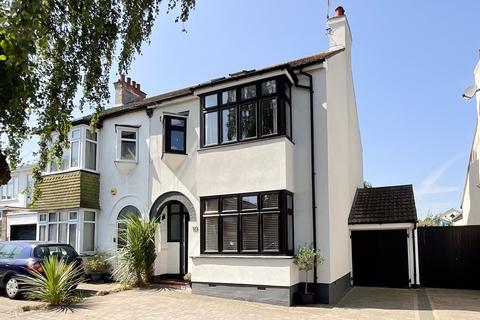 undefined, Leigh-on-Sea SS9