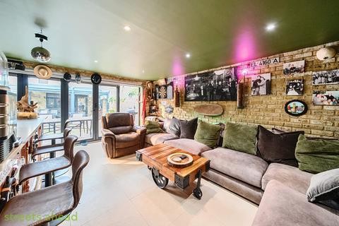 55 Waddon Park Avenue, Croydon, CR0 4LW