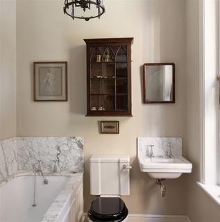 Flat 1, 9 Cheyne Row, London, SW3 5HR