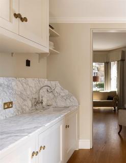 Flat 1, 9 Cheyne Row, London, SW3 5HR
