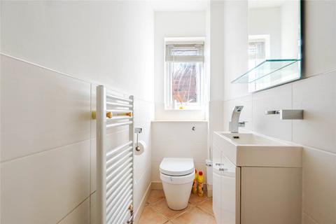 166 Castle Hill Road, Totternhoe, Dunstable, LU6 1QQ